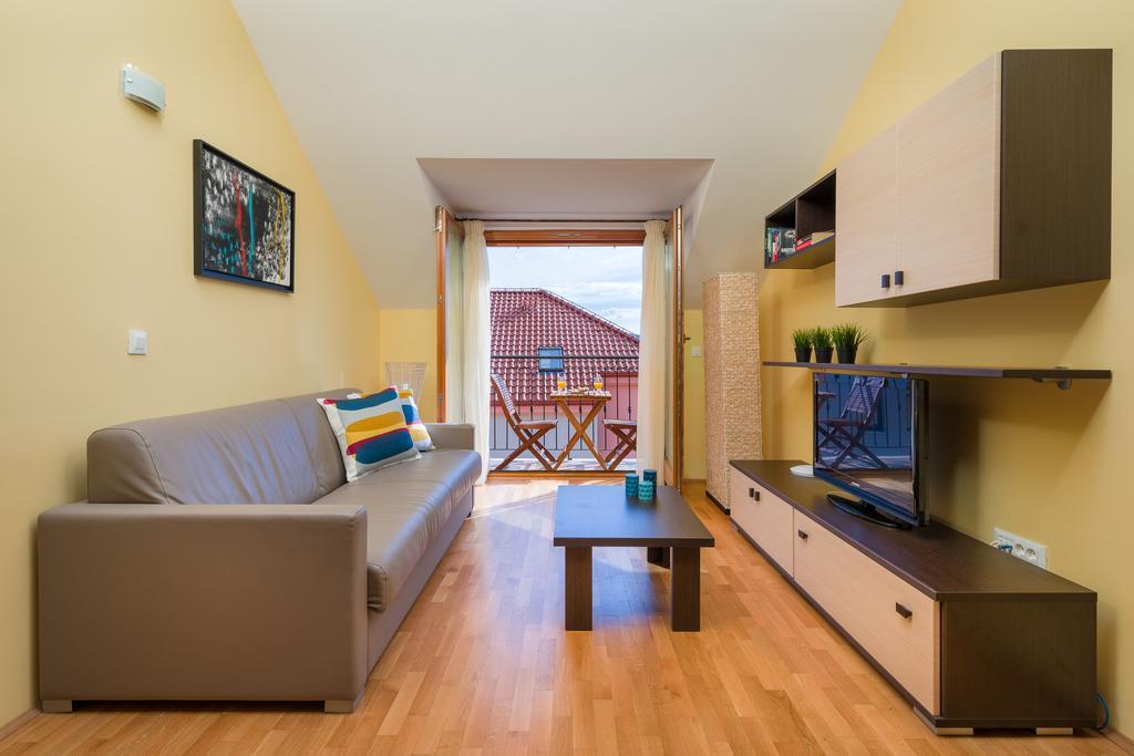 Apartments Vallum โบล ภายนอก รูปภาพ