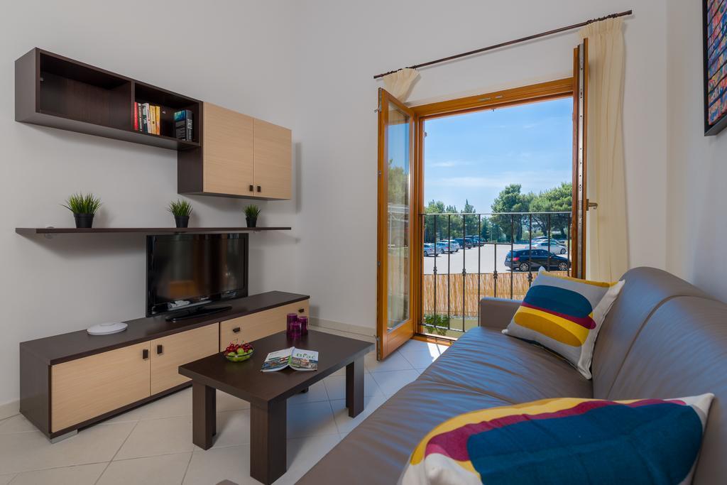 Apartments Vallum โบล ภายนอก รูปภาพ